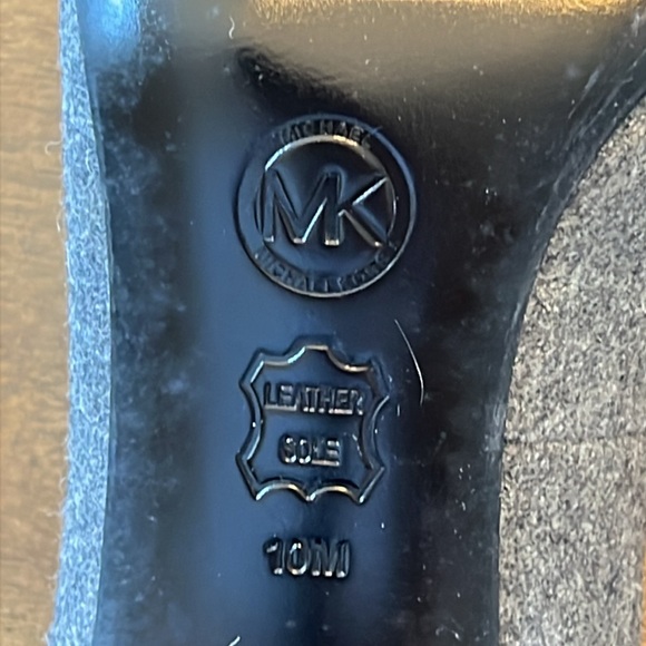 Michael Kors Pressely Cap Toe Gray Flannel Heels Women’s Size 10 M With Box - Picture 10 of 13